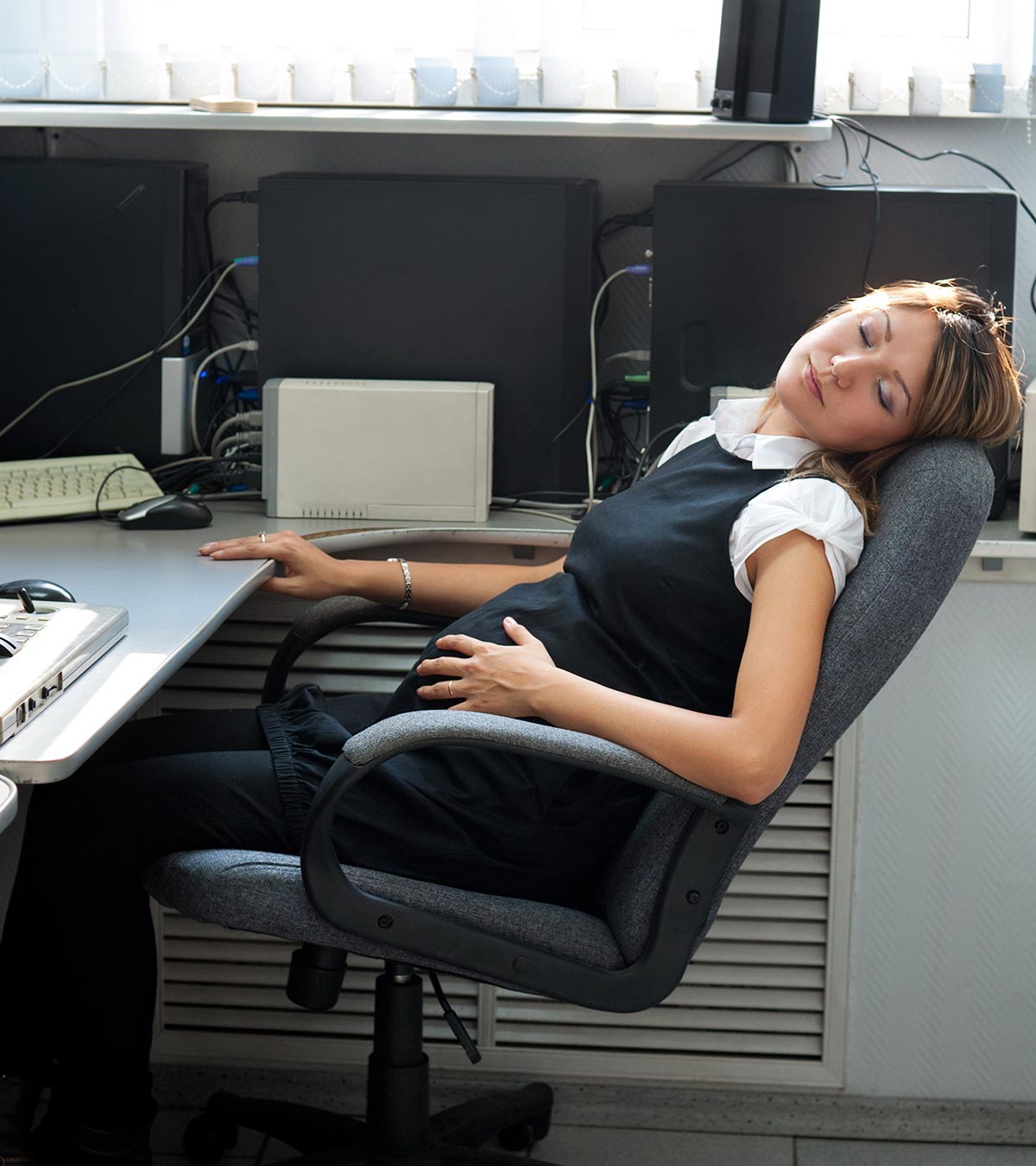 12 Useful Tips To Handle Night Shifts During Pregnancy