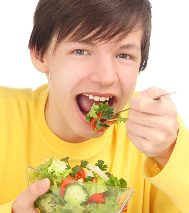 5 essential nutrients and an ideal diet plan for teenage boys