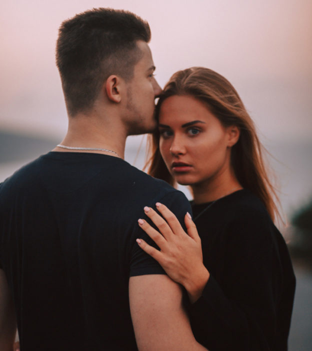 15 Warning Signs Of Manipulation In A Relationship